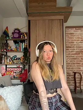 Darling XXX online show from 06-19-26, 06:58