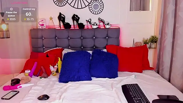 Snapshot of Ashley_Beenson chatting on 02-19-26, 01:30 Ashley Beenson online show from 02-19-26, 01:30