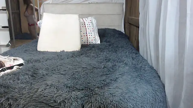 Snapshot of maya_hottt chatting on 12-23-25, 09:08 maya hottt online show from 12-23-25, 09:08