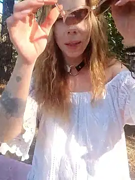 OnnaaH online show from 10-18-25, 01:57