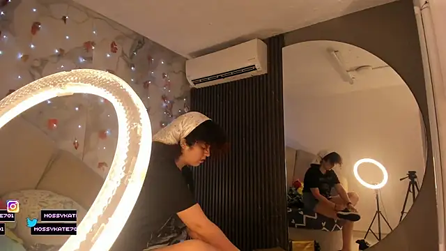 Katemoss70 online show from 12-20-25, 12:30