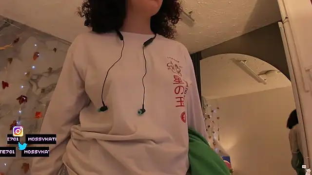 Katemoss70 online show from 11-30-25, 12:28