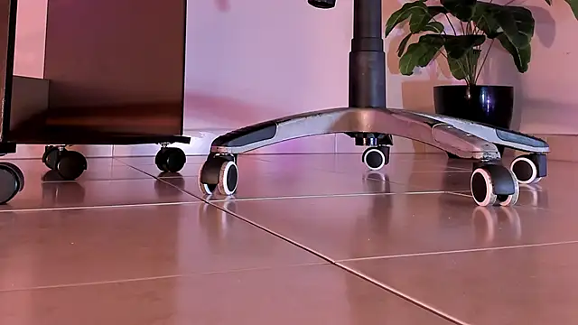 ArchieCollins online show from 10-05-25, 05:31