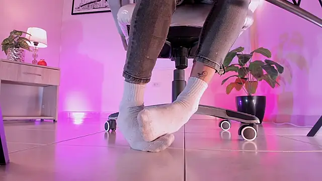 ArchieCollins online show from 10-17-25, 10:22