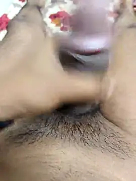 Snapshot of Aaryans69 chatting on 01-05-25, 08:00 Aaryans69 online show from 01-05-25, 08:00