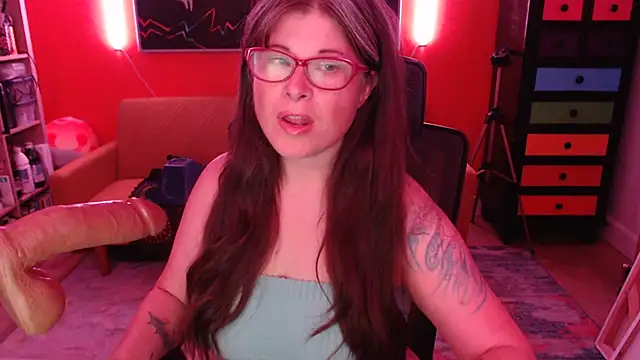 TheLenaAdams online show from 12-20-25, 02:36