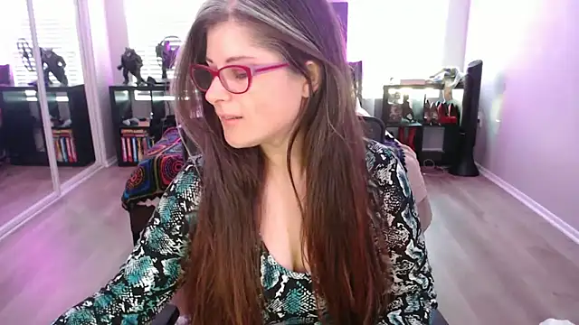 Snapshot of TheLenaAdams chatting on 01-12-25, 05:01 TheLenaAdams online show from 01-12-25, 05:01