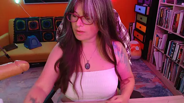 TheLenaAdams online show from 11-19-25, 05:35