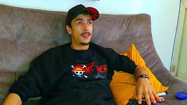 Snapshot of ryan_maxy chatting on 09-21-25, 03:06 ryan maxy online show from 09-21-25, 03:06