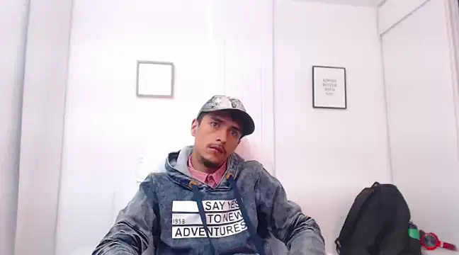 Snapshot of ryan_maxy chatting on 03-19-25, 12:56 ryan maxy online show from 03-19-25, 12:56
