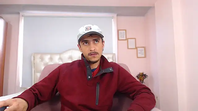 Snapshot of ryan_maxy chatting on 02-26-25, 12:27 ryan maxy online show from 02-26-25, 12:27