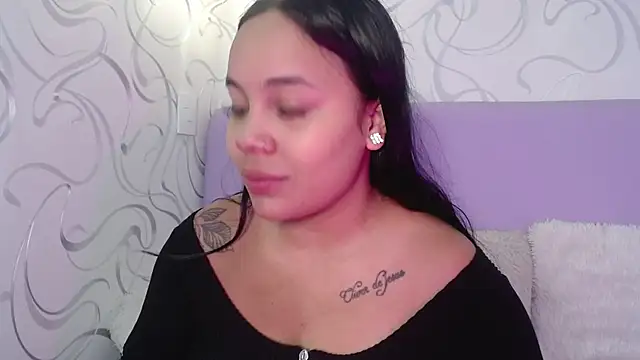 EmilyQueen3x online show from 11-05-25, 02:31