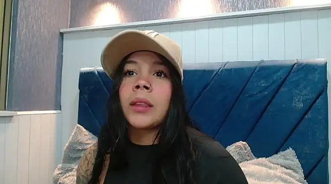 EmilyQueen3x online show from 03-20-25, 12:54