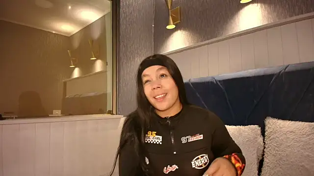 EmilyQueen3x online show from 03-02-26, 02:13