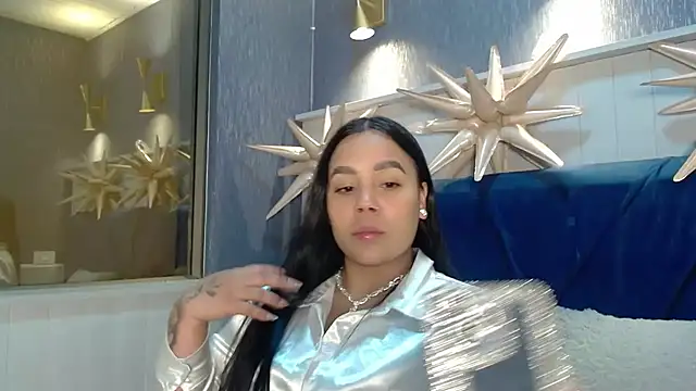 EmilyQueen3x online show from 12-21-25, 05:36