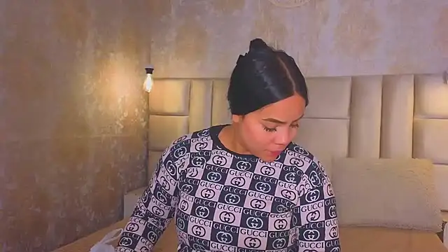 EmilyQueen3x online show from 04-07-26, 01:24