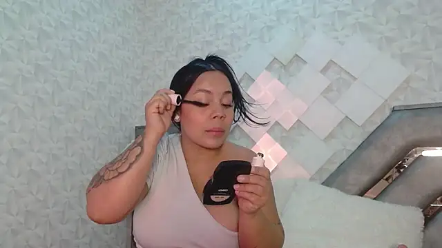 EmilyQueen3x online show from 09-12-25, 01:11