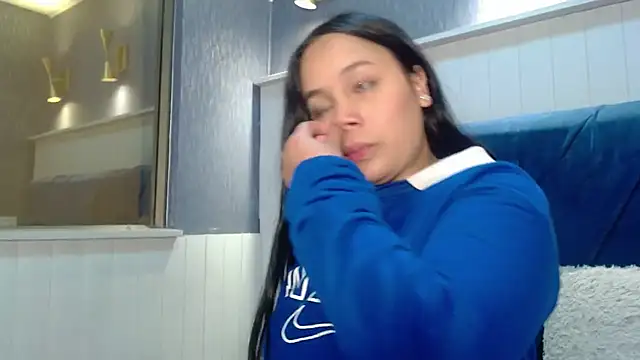 EmilyQueen3x online show from 11-21-25, 01:10