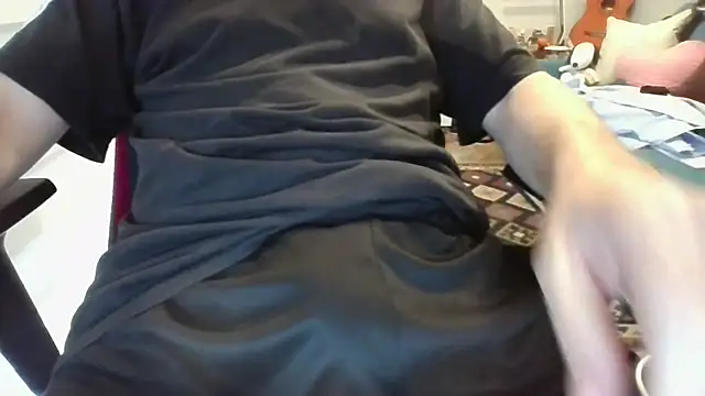 Snapshot of alessexxx24 chatting on 09-27-25, 08:09 alessexxx24 online show from 09-27-25, 08:09