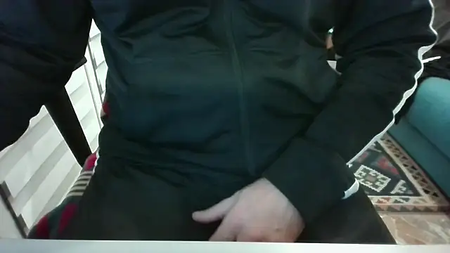 Snapshot of alessexxx24 chatting on 10-07-25, 11:17 alessexxx24 online show from 10-07-25, 11:17