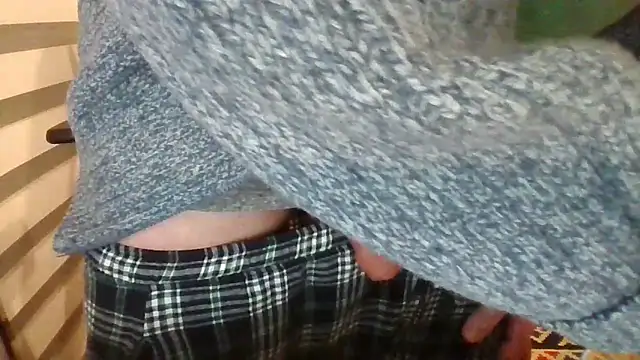 Snapshot of alessexxx24 chatting on 03-13-25, 07:17 alessexxx24 online show from 03-13-25, 07:17