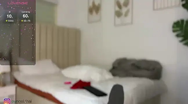 IvyOlivia online show from 02-09-25, 12:28