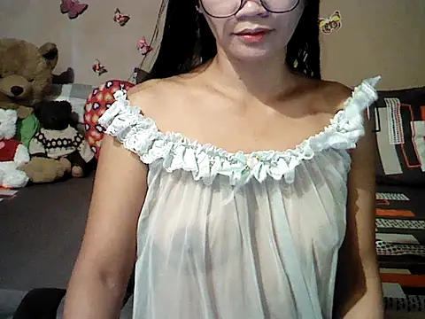 Snapshot of Mia_Rein chatting on 07-11-26, 02:56 Mia Rein online show from 07-11-26, 02:56