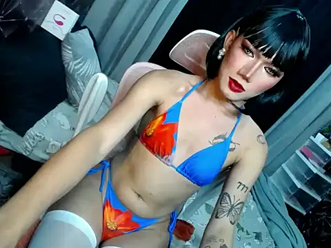 Snapshot of blowzy_sexy chatting on 07-07-26, 01:25 blowzy sexy online show from 07-07-26, 01:25
