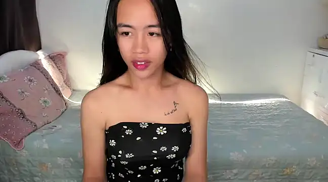 Snapshot of Emma_Jones88 chatting on 03-09-25, 04:22 Emma Jones88 online show from 03-09-25, 04:22