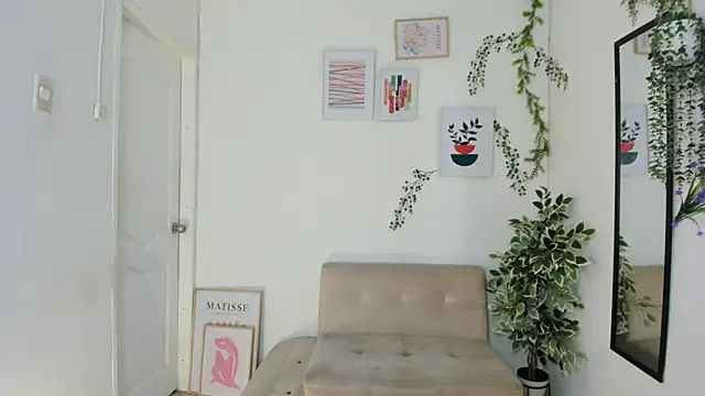 hornyprincess   online show from 06-19-26, 06:58