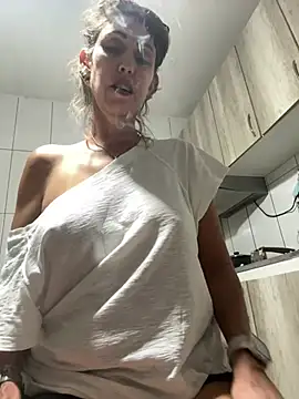 Snapshot of RAIRAsexy chatting on 01-12-25, 04:31 RAIRAsexy online show from 01-12-25, 04:31