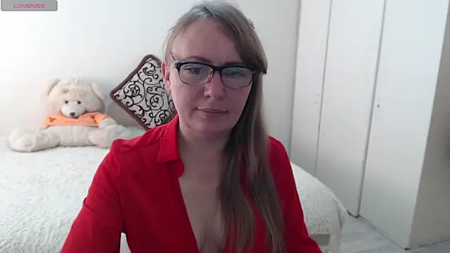 MargotLot online show from 04-24-26, 04:58