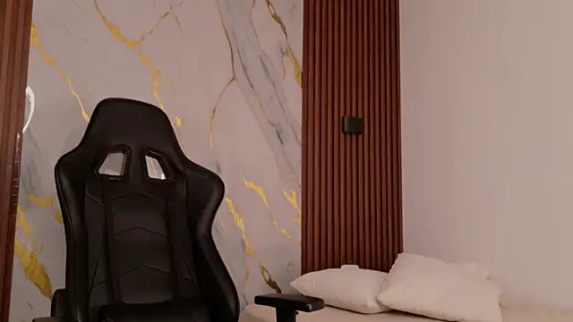 EmilyBoonny1 online show from 02-07-26, 07:44