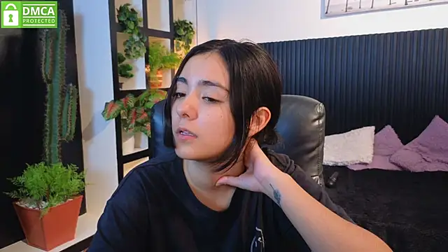 Ivy Gail online show from 11-07-25, 06:40