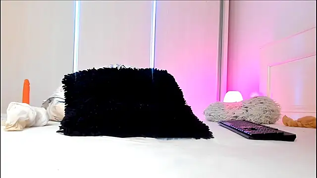 Aidasina online show from 04-28-26, 02:27