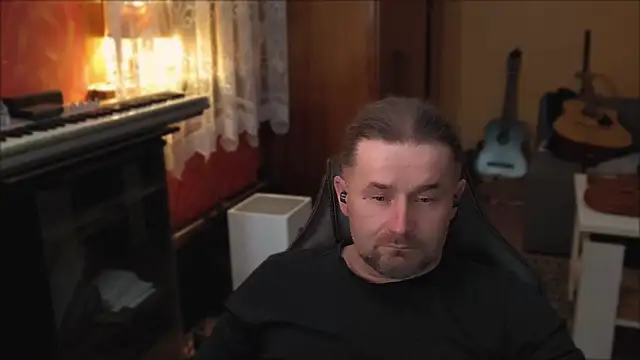 Mosiadz1975 online show from 02-20-25, 01:03