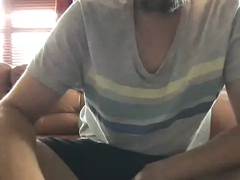 Snapshot of Perwers_41 chatting on 10-08-25, 01:01 Perwers 41 online show from 10-08-25, 01:01