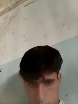 Snapshot of Miguel_1233 chatting on 10-26-25, 07:36 Miguel 1233 online show from 10-26-25, 07:36