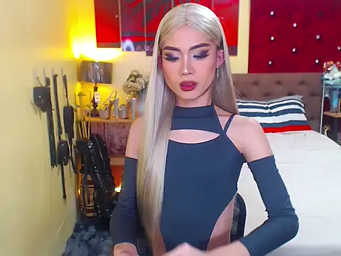 MeatyhorsecockMistress online show from 10-09-25, 08:15