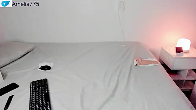 Amelia75 online show from 12-18-25, 02:49