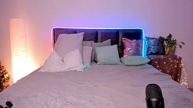 AlexRoseLiRed online show from 02-03-25, 07:52