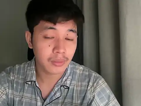 kevinthehottest online show from 12-19-25, 11:12