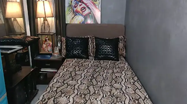 Snapshot of MajaSalvador chatting on 01-06-25, 07:56 MajaSalvador online show from 01-06-25, 07:56