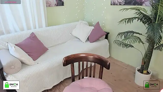 Queenymel online show from 02-22-26, 11:01