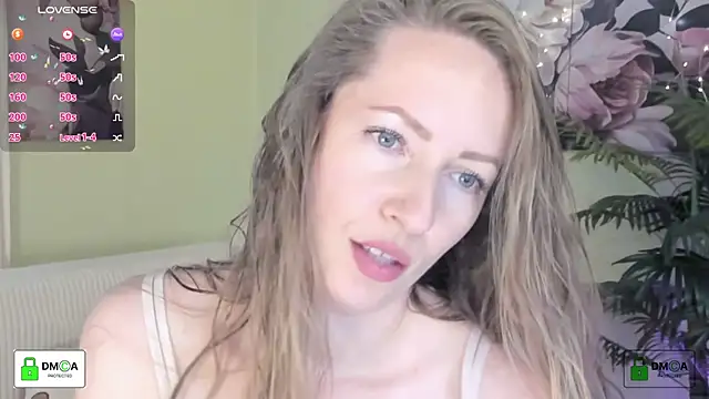 Queenymel online show from 05-21-26, 04:48
