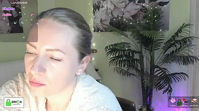 Queenymel online show from 05-26-26, 05:55