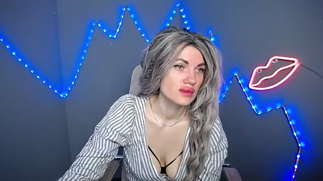 MilaLoona online show from 04-19-26, 06:03