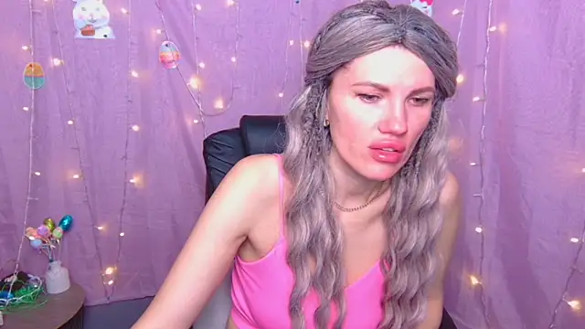 MilaLoona online show from 04-09-26, 06:15