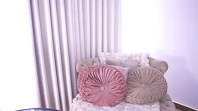 divavirtual11 online show from 11-30-25, 01:34