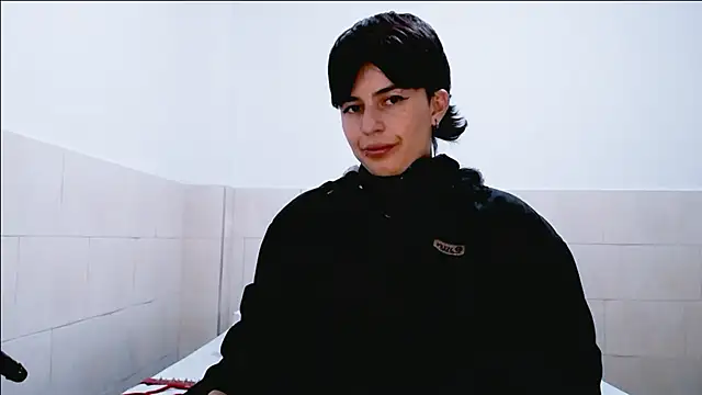 Snapshot of Cocain_Atenea chatting on 06-11-26, 02:33 Cocain Atenea online show from 06-11-26, 02:33